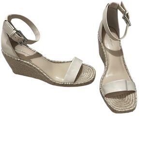 Vince Camuto Like New Meddrina Ankle Strap Espadrille Sandal Off White 11